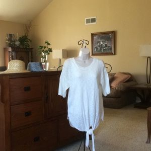 Short sleeves, scoop neck, nubbly sweater.